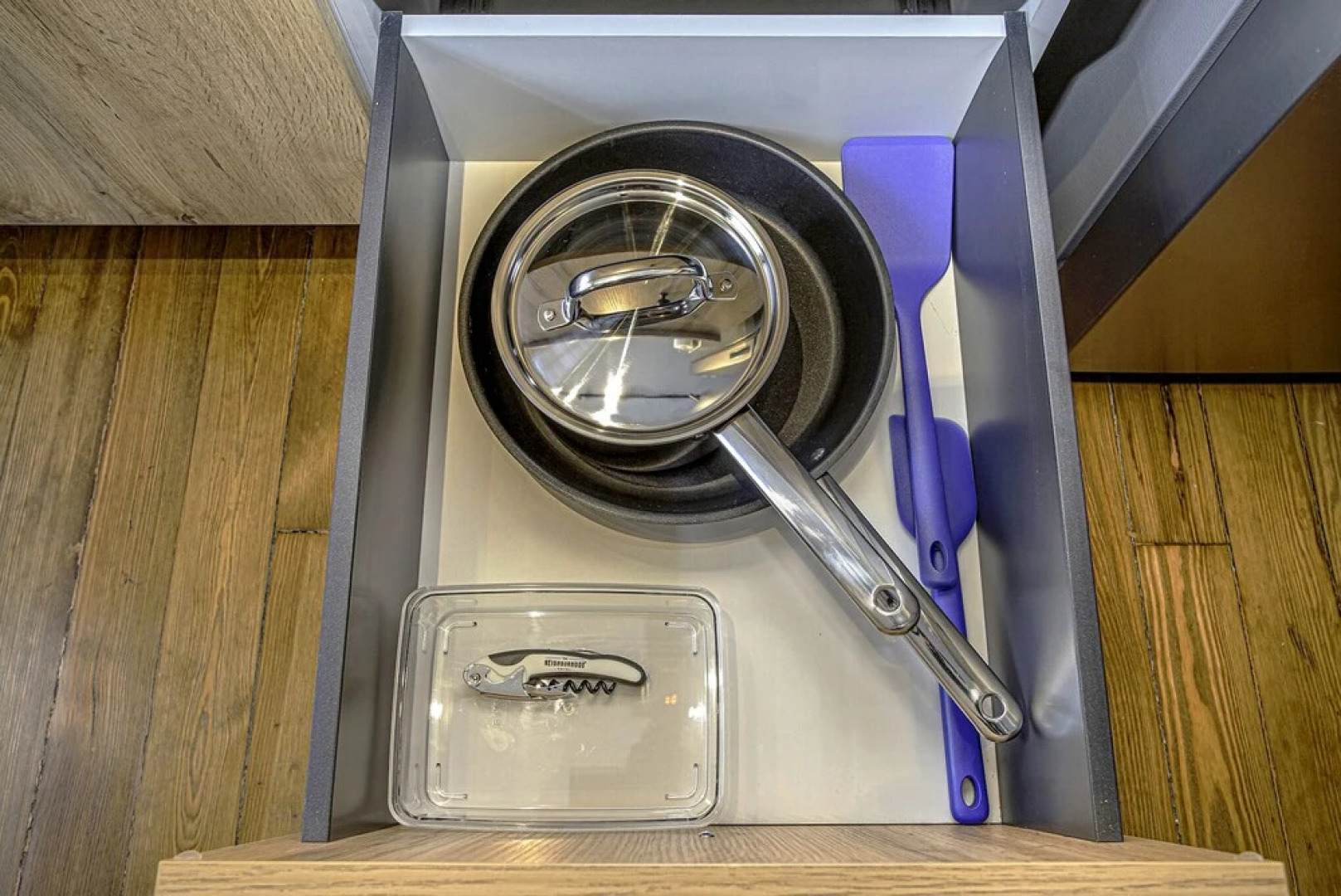 The Neighborhood Hotel - Grand Beach