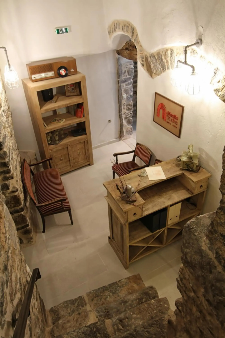 Mesta Mastic
