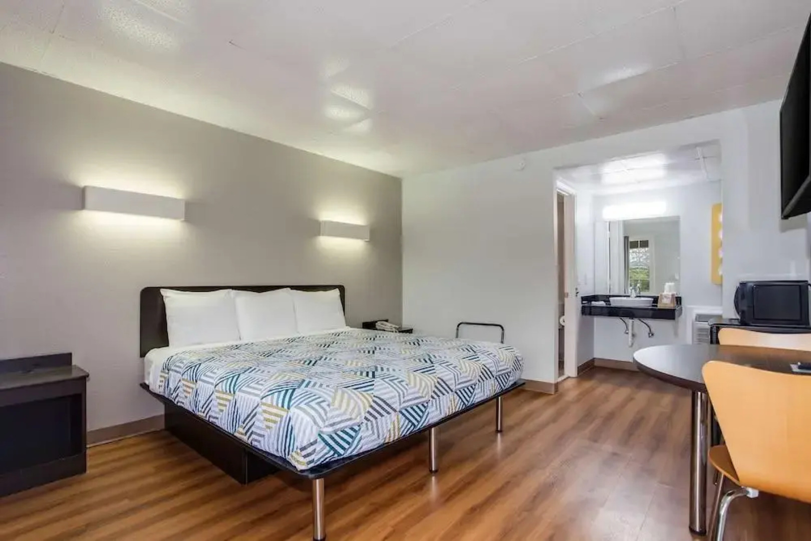 Motel 6 Walterboro, SC