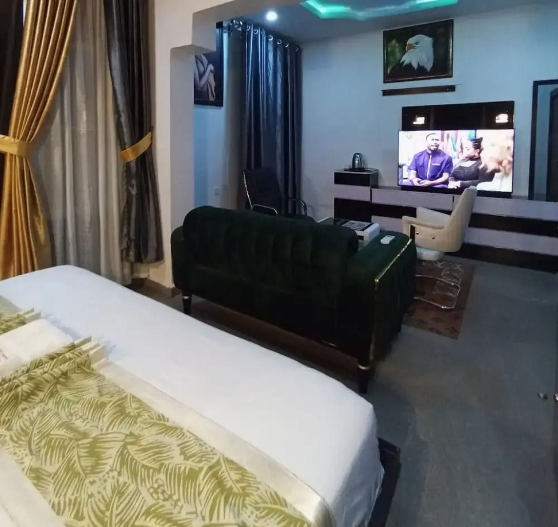 Billion Suite hotel Awka