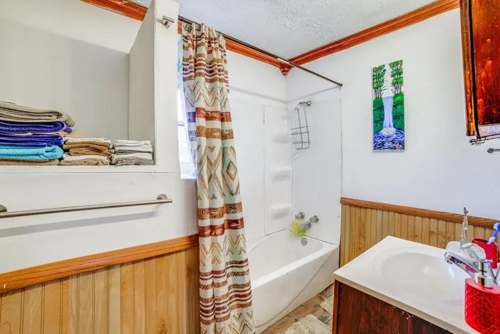 Dog-friendly Michigan City Home - 3 Mi to Beach!