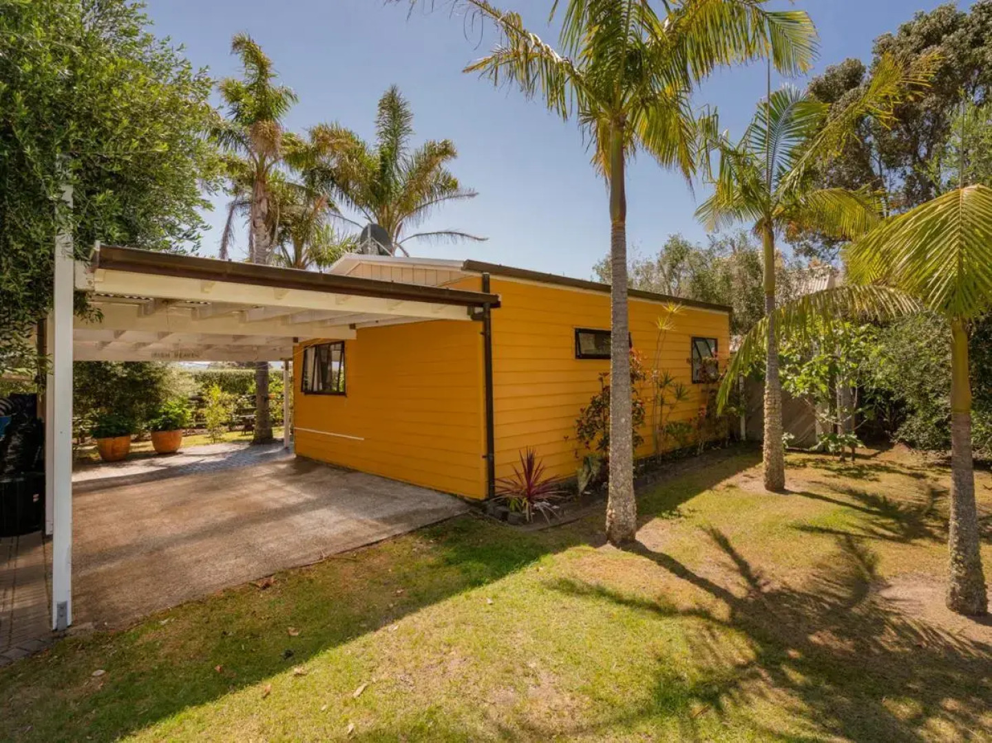 The Olive Grove Retreat - Matarangi Holiday Unit