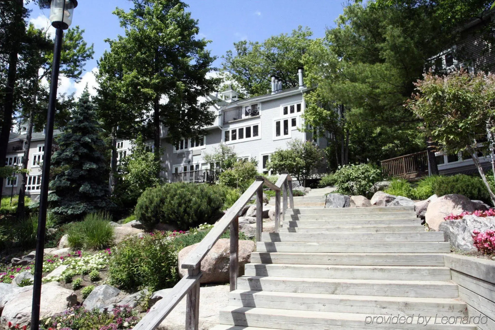 Rocky Crest Golf Resort