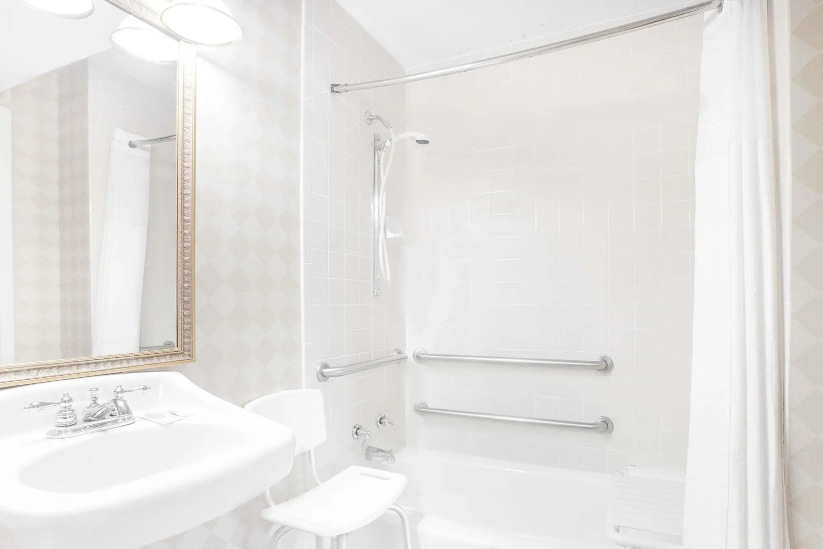 Baymont Inn and Suites Paris