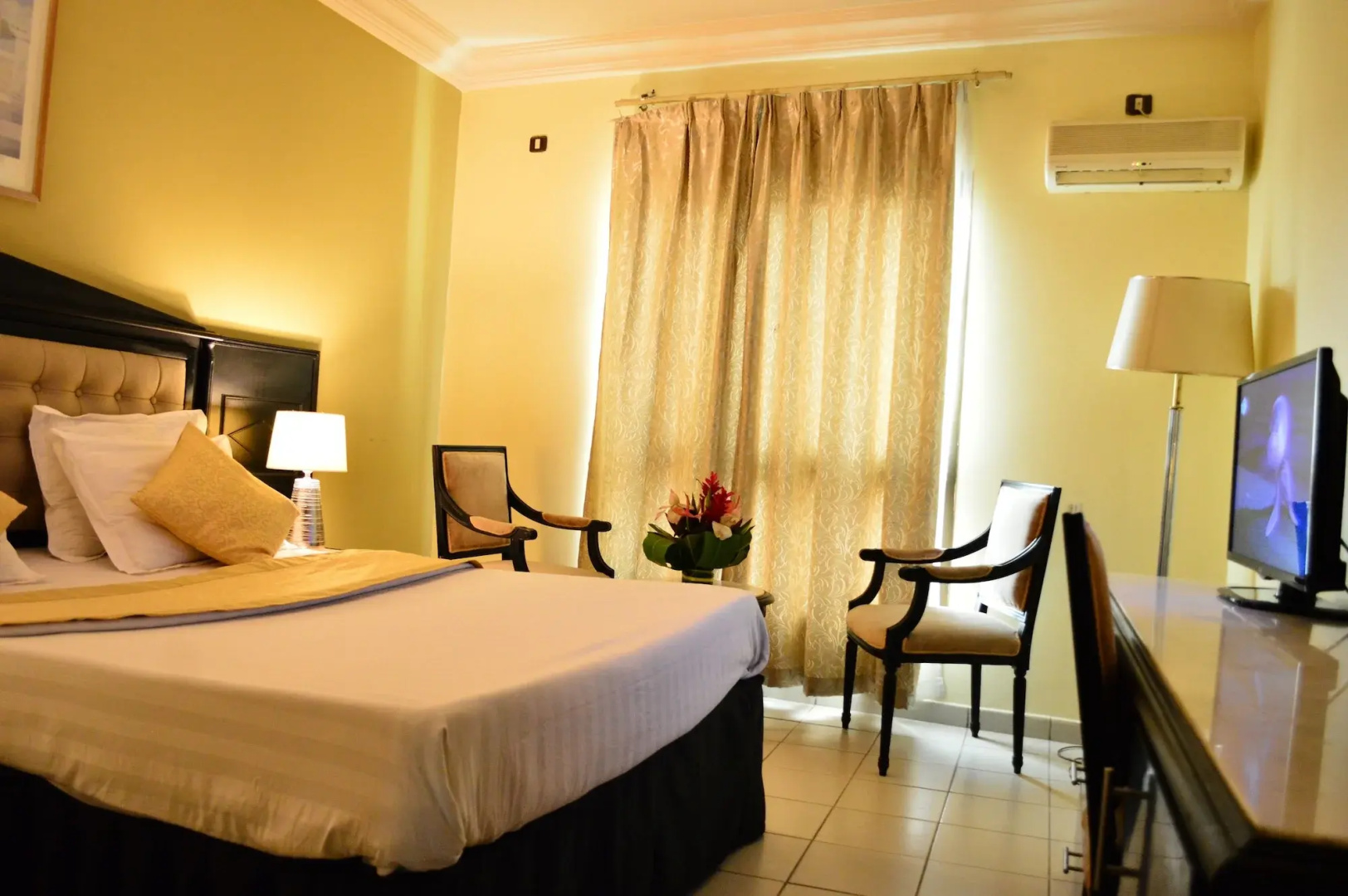 Hotel Makepe Palace