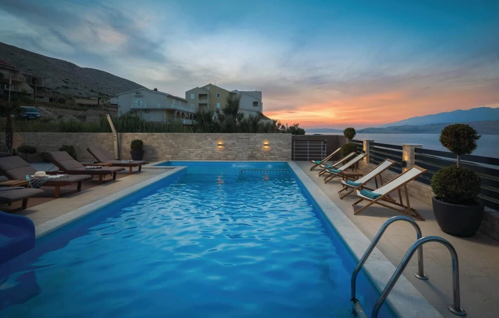 Nice Home in Pag with Hot Tub, WiFi & Sauna