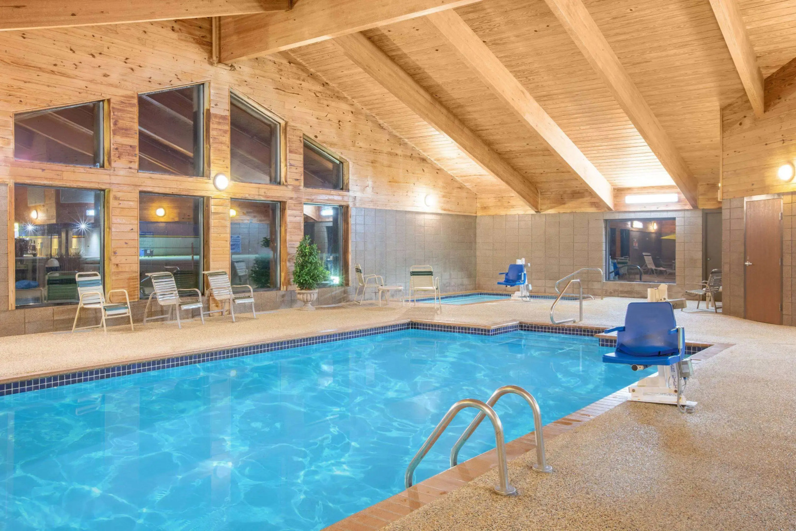 AmericInn by Wyndham Clear Lake