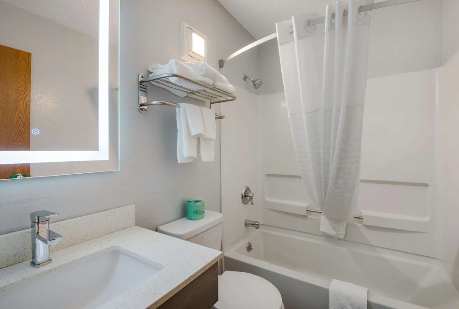 Super 8 Oneida Verona