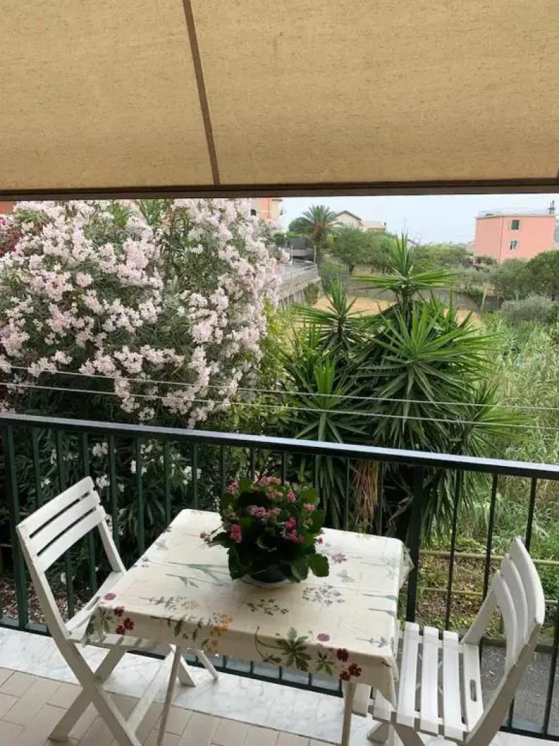 Arenzano, a 2km dal mare