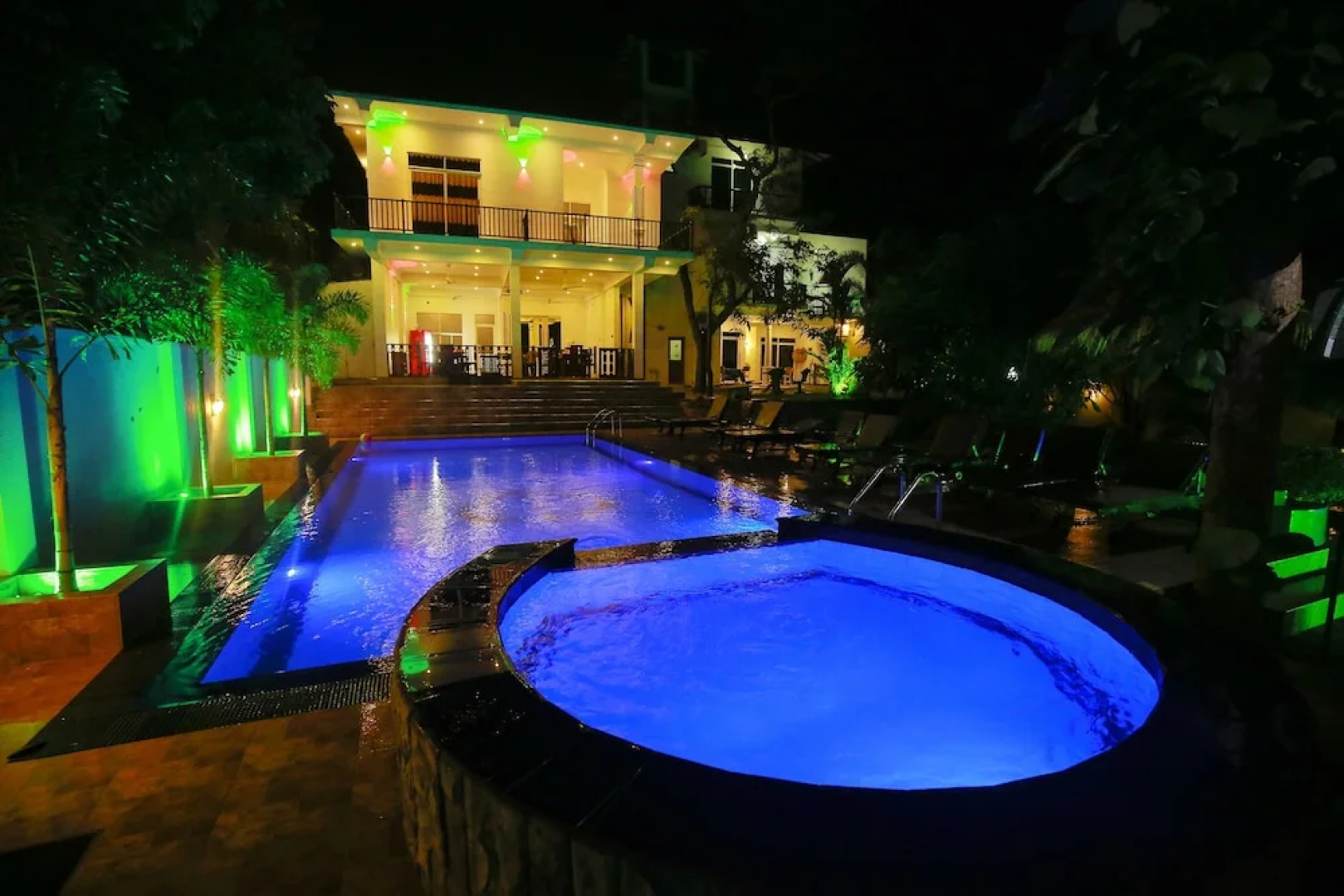 Yala Hotel River Front