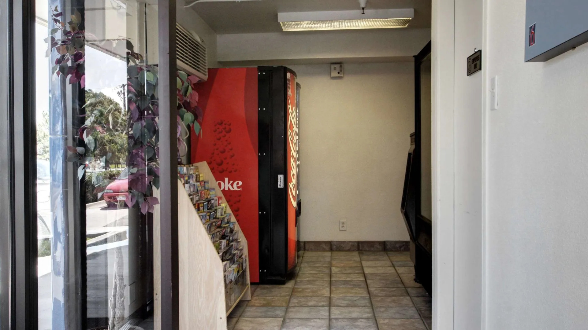 Super 8 by Wyndham Woods Cross/Salt Lake City North