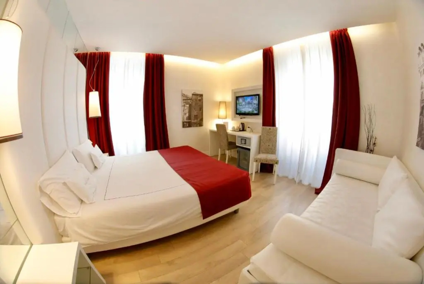 Tullia e Prisca Relais