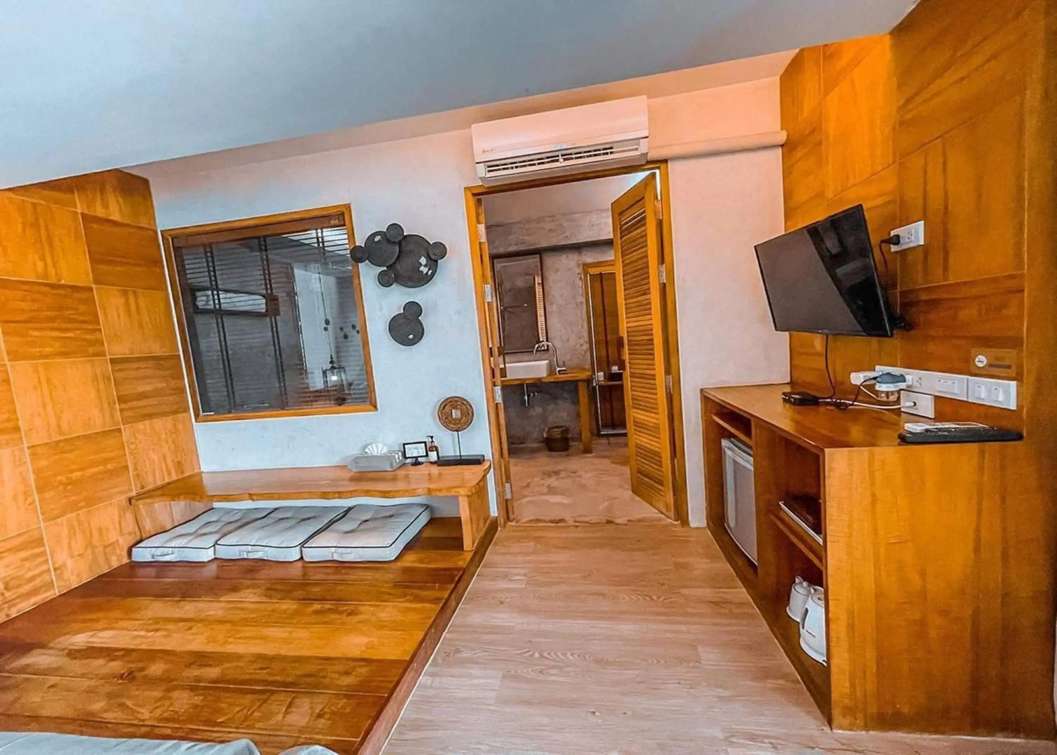 The Parlour Krabi by ZUZU