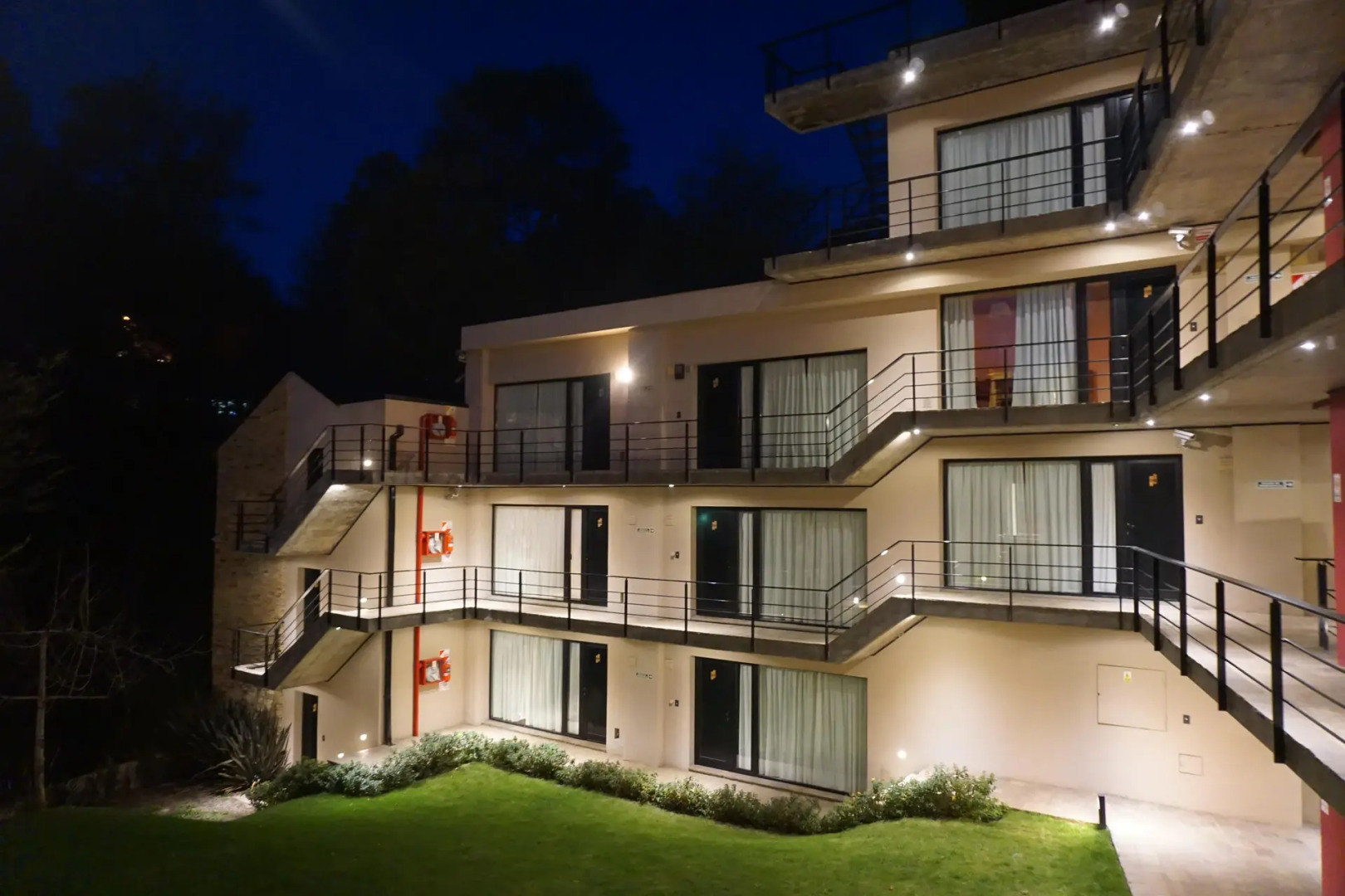 El Oasis Apart Hotel