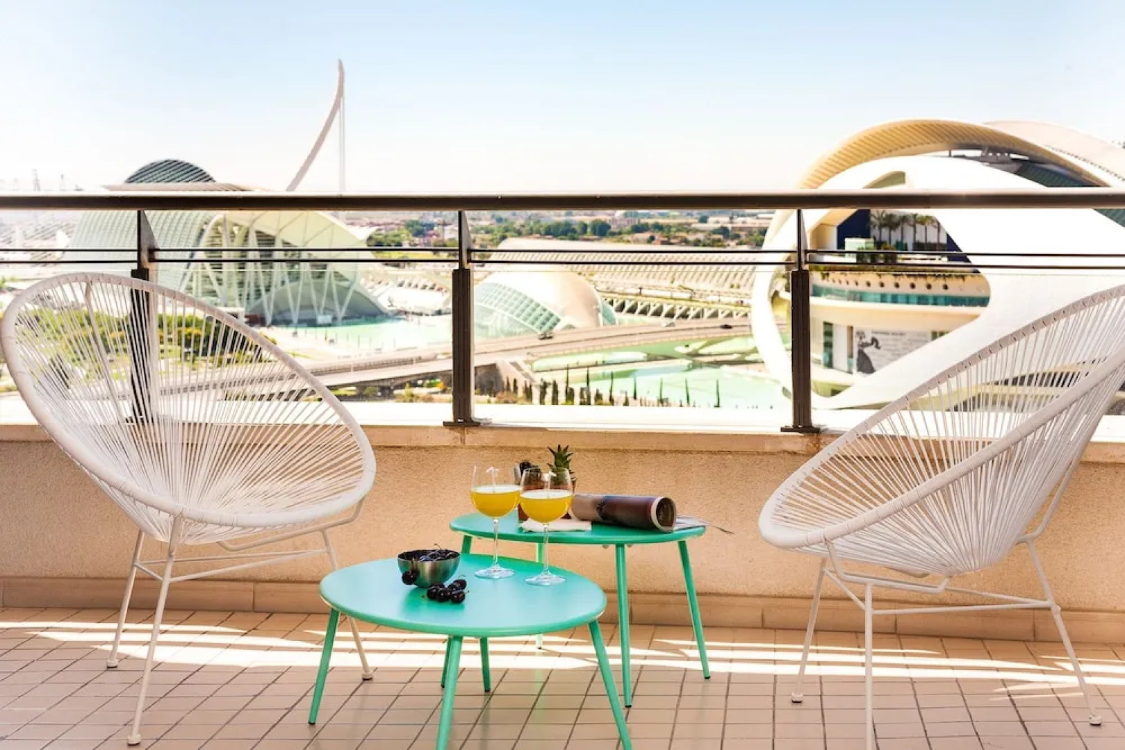 ApartUP Blue Opera View