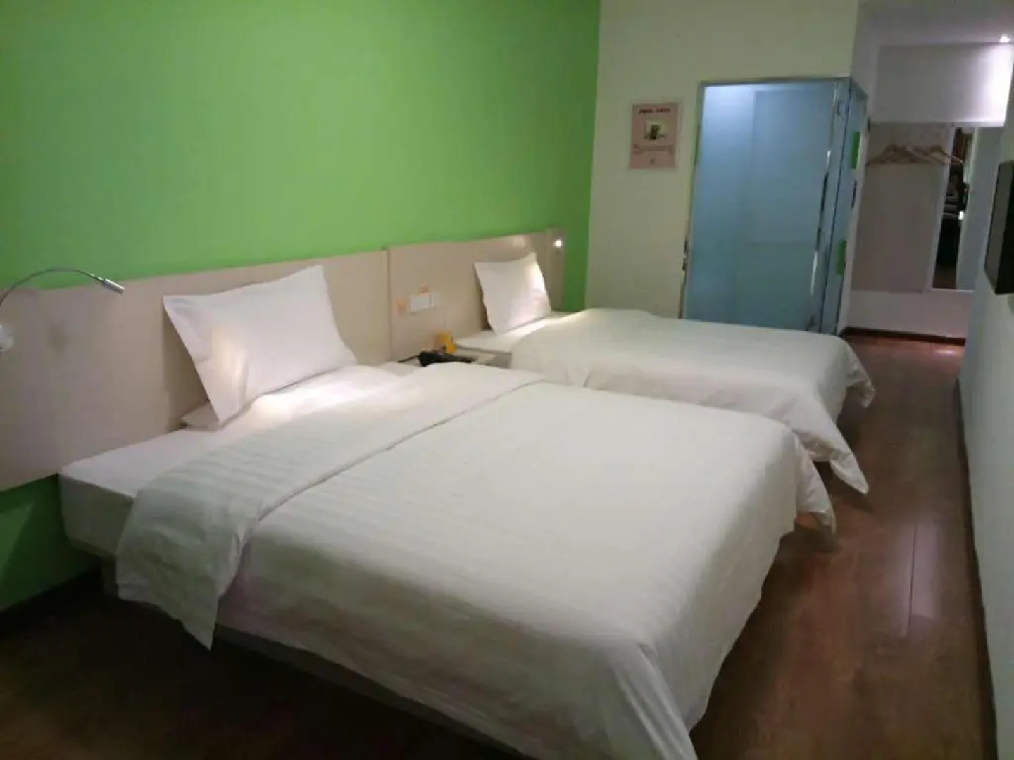 7 Days Inn Chifeng Linxi Haichuan Square Branch