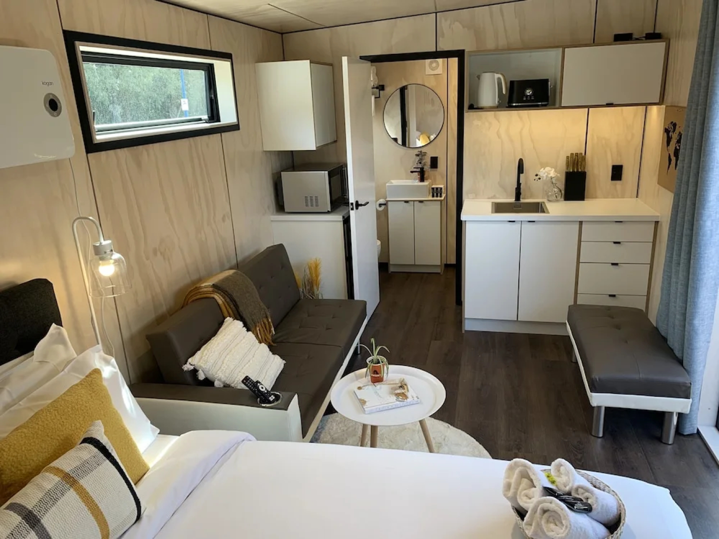 Snowman Lodge