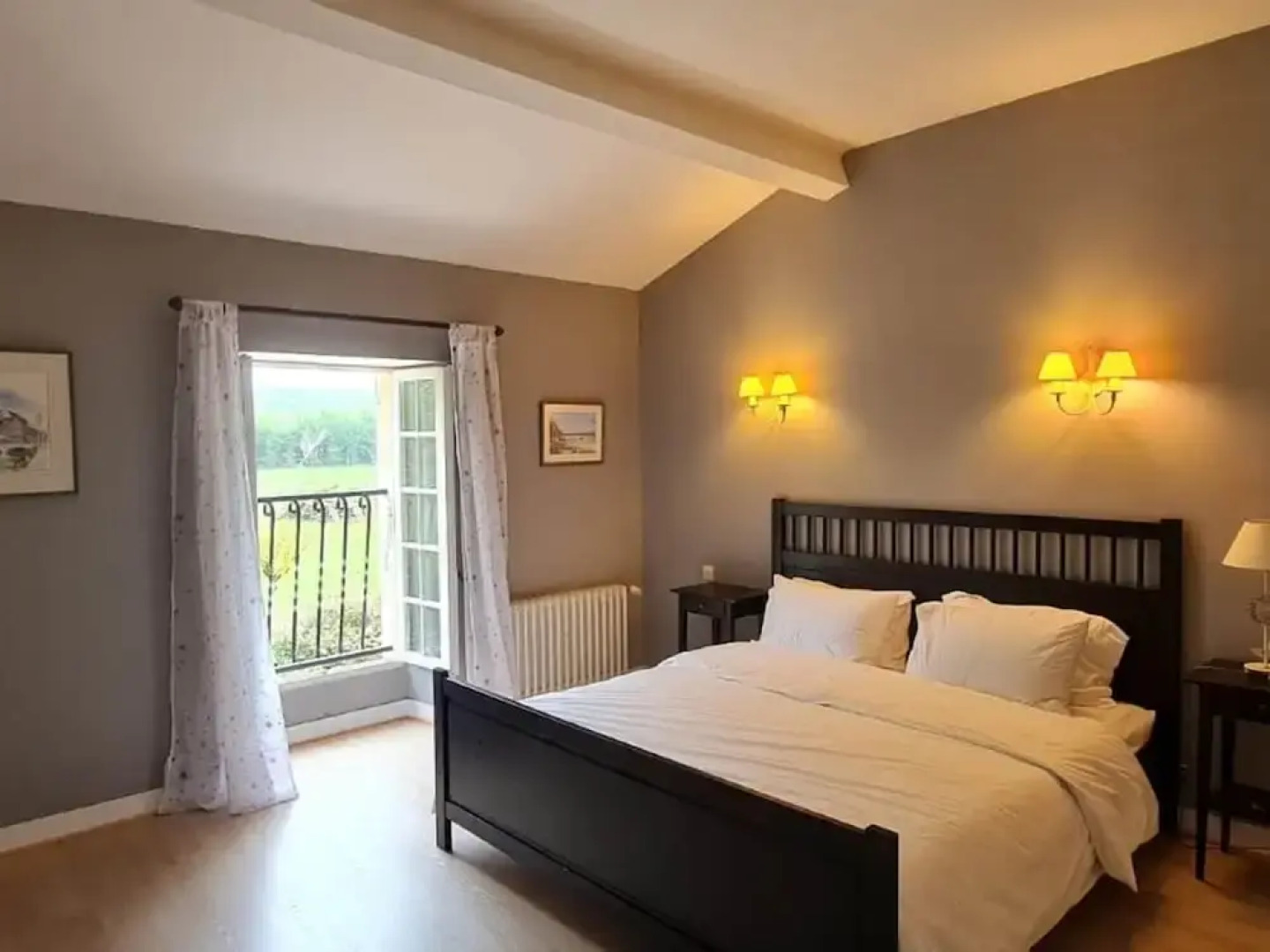 Beautiful Holiday Home With Private Pool