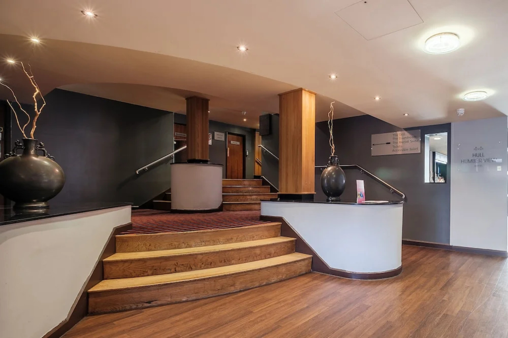 Hotel Elizabeth Hull