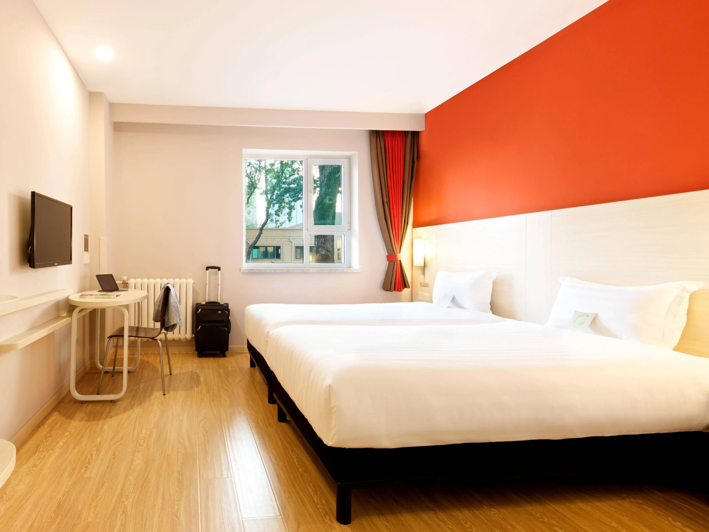 ibis Jinan Jingwu RD