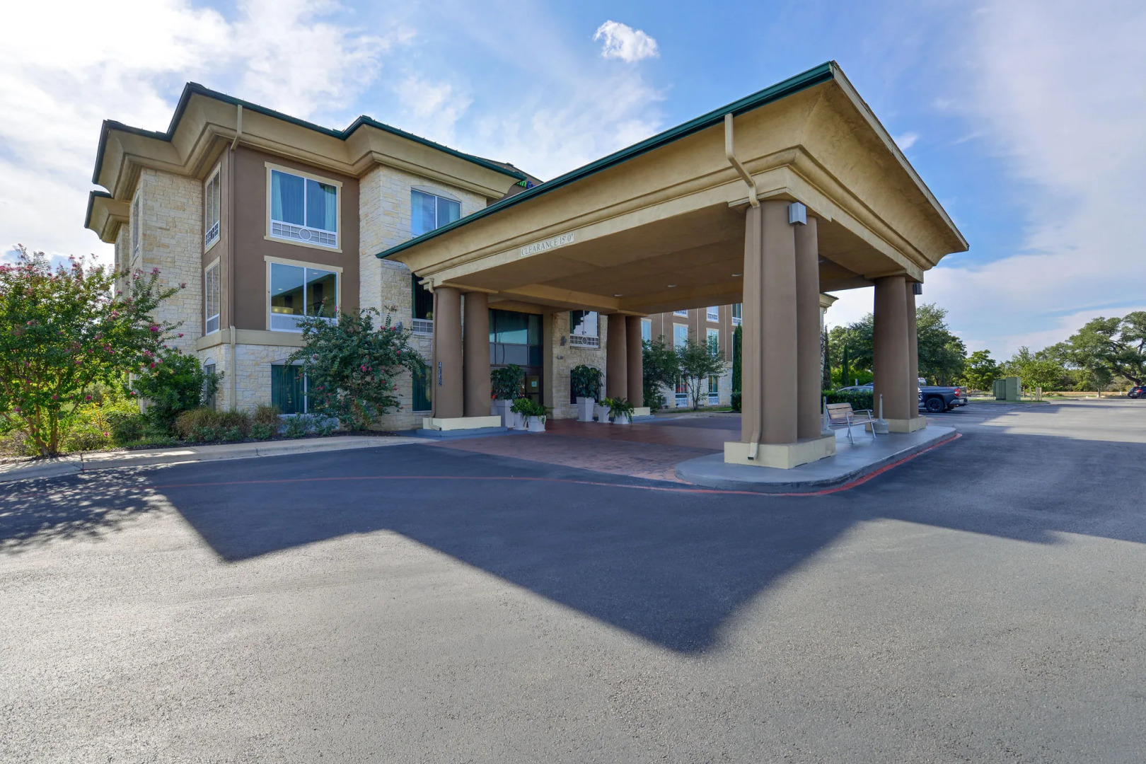 Holiday Inn Express & Suites Austin SW - Sunset Valley by IHG