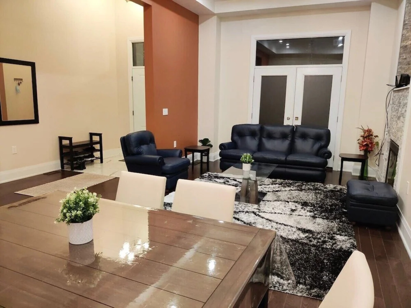 Dazzling Home Next to Beach & Go Station