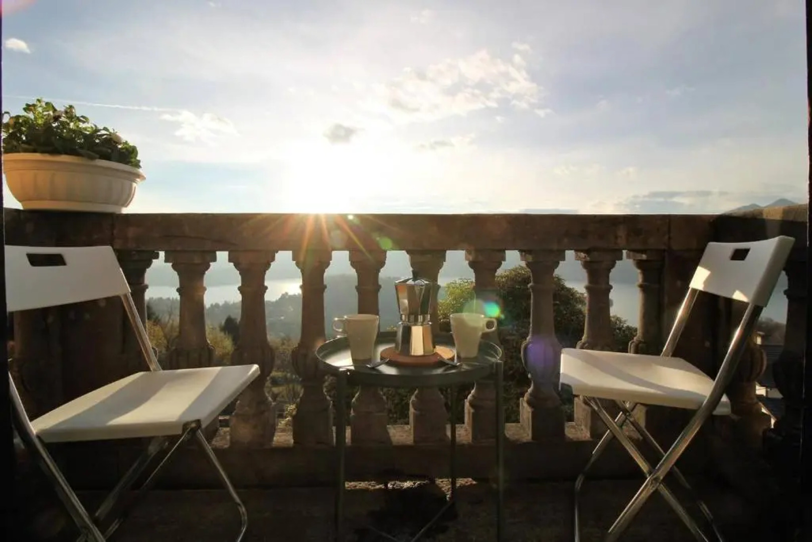 Bellavista Prestigious Apartment With Lake View