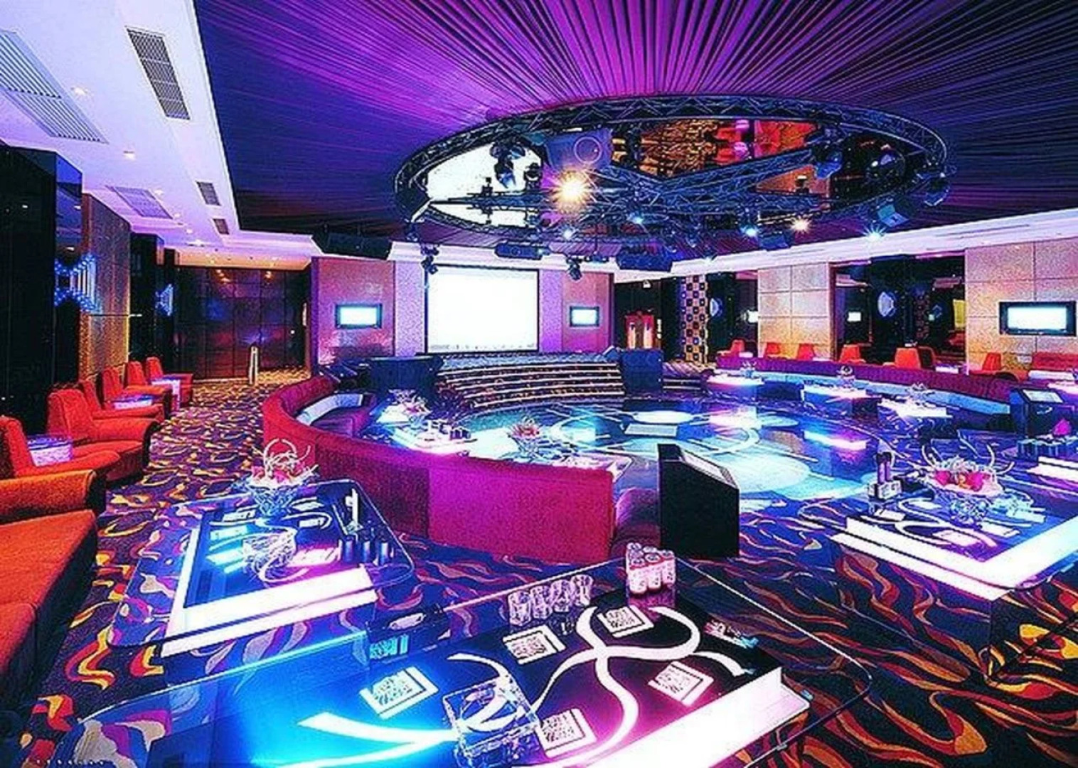 Lung Chuen International Hotel