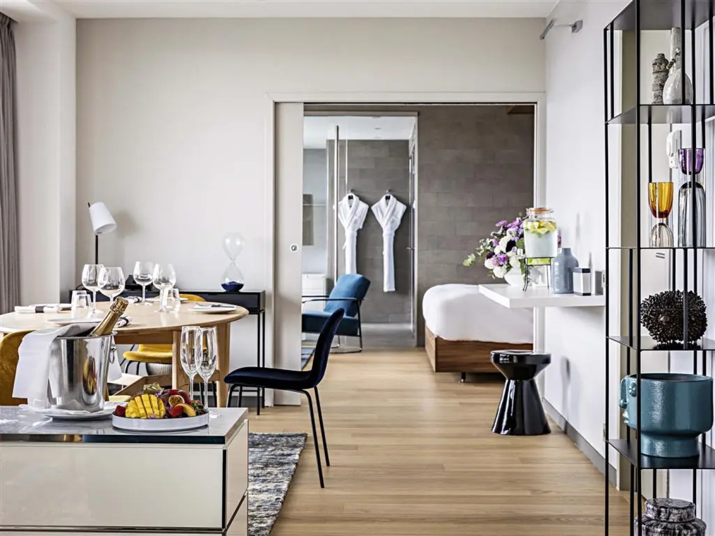 Отель Pullman Paris Tour Eiffel