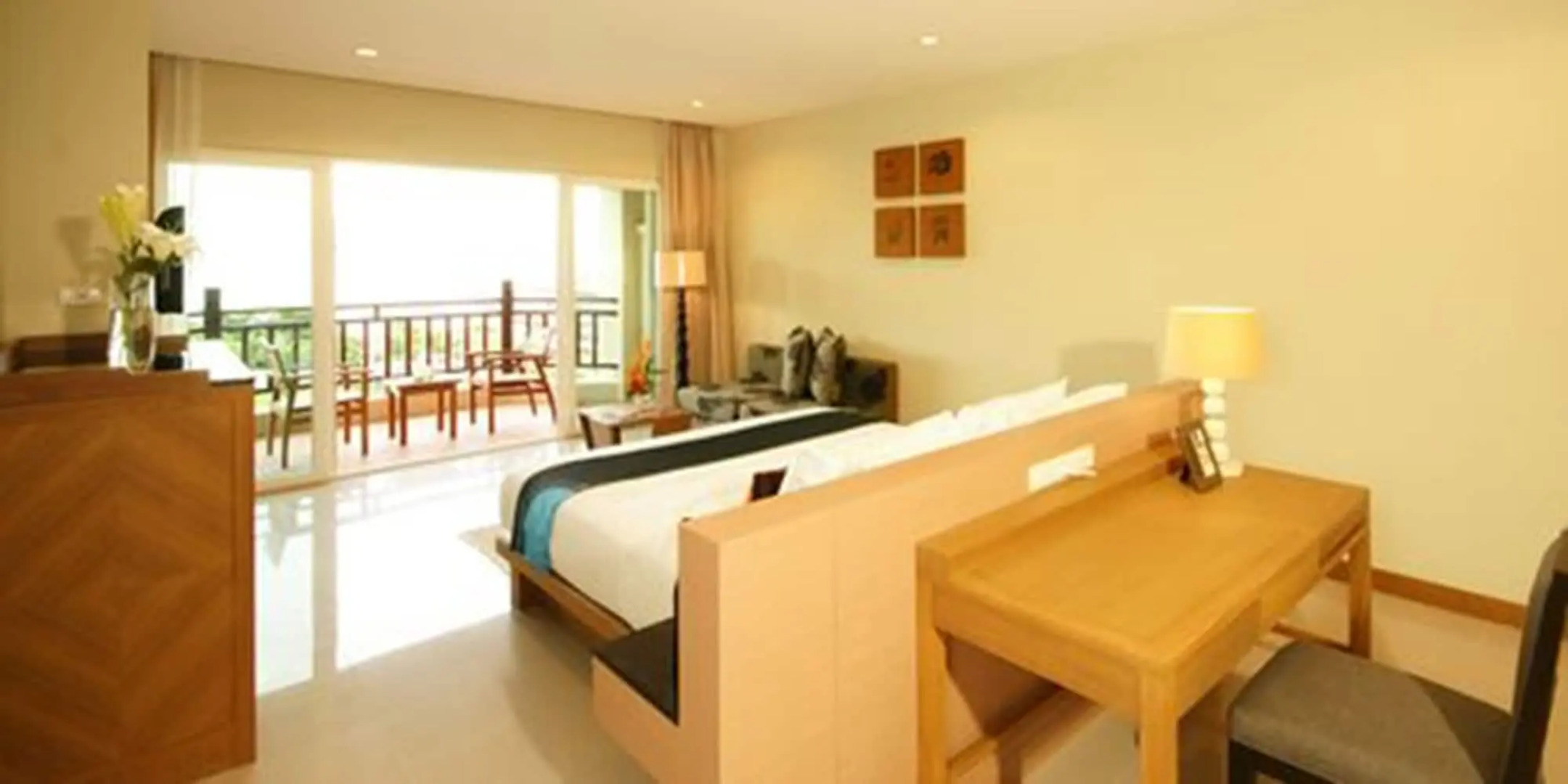 The Heritage Pattaya Beachfront Resort