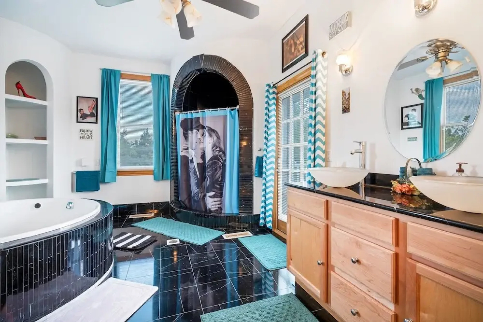 Starlight Tower Suite 1 Bedroom With Stunning Views 1 Villa by RedAwning