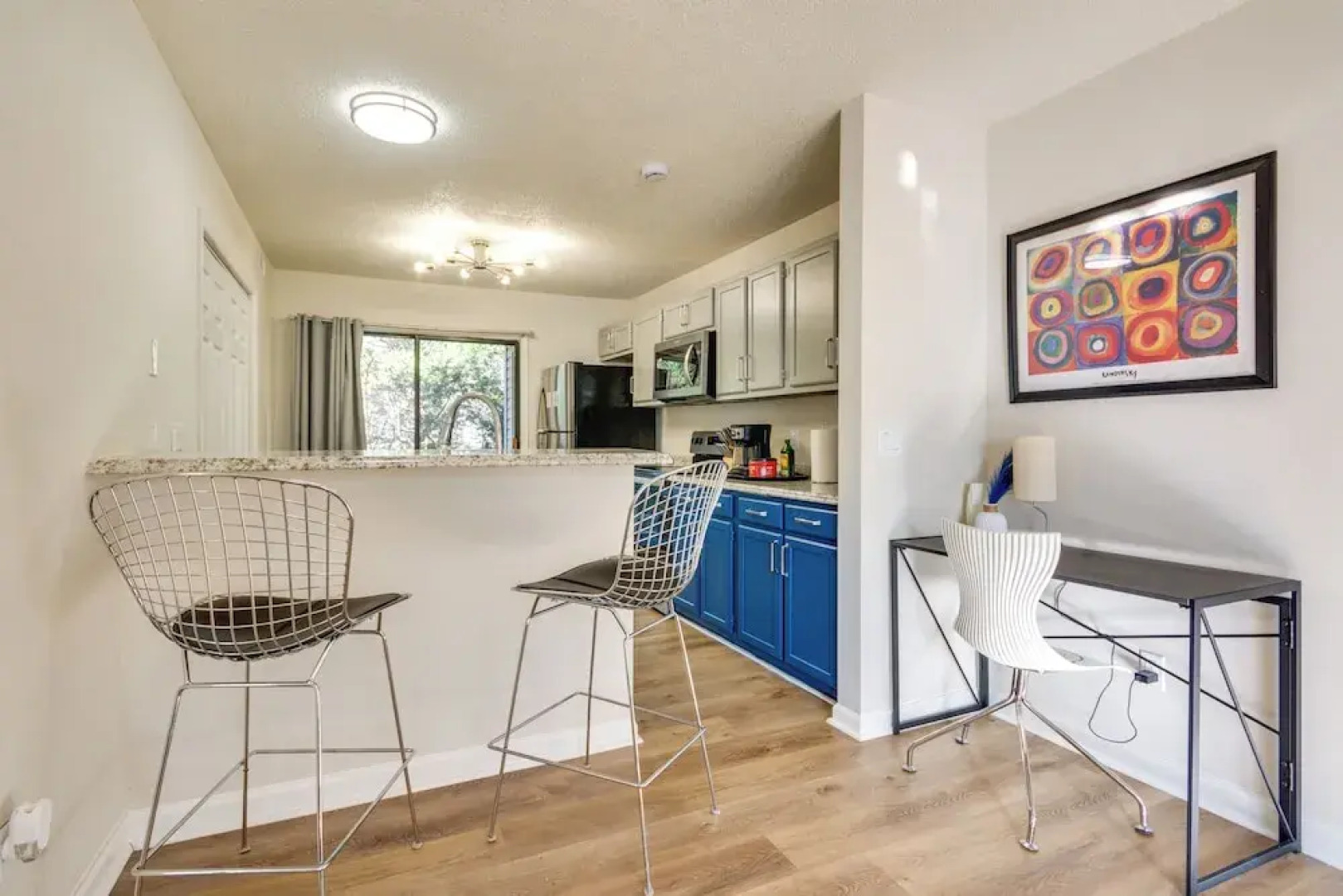 15 Mi to Greensboro: Archdale Condo w/ Fireplace