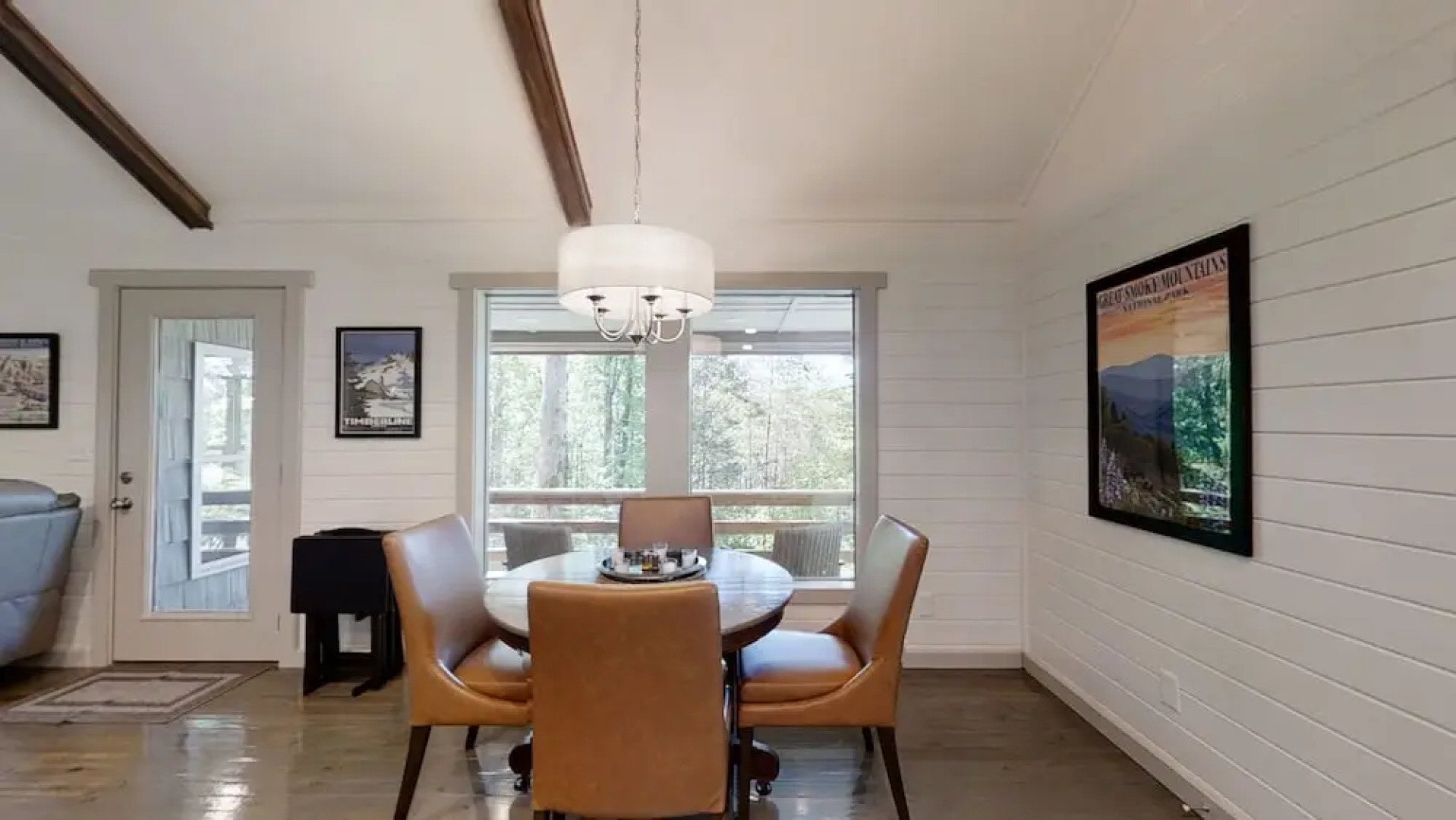 Happy Camper 1 Bedroom Cottage by RedAwning