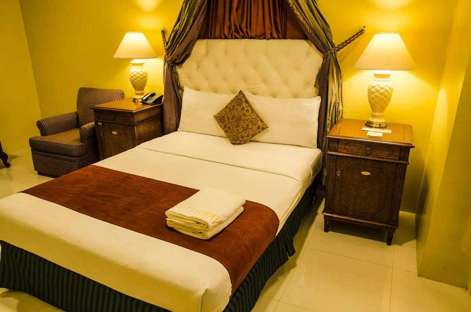 Dreamwave Hotel Lemery