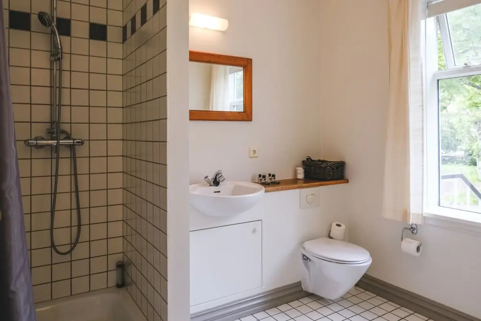 Bankinn - Hotel by Aldan