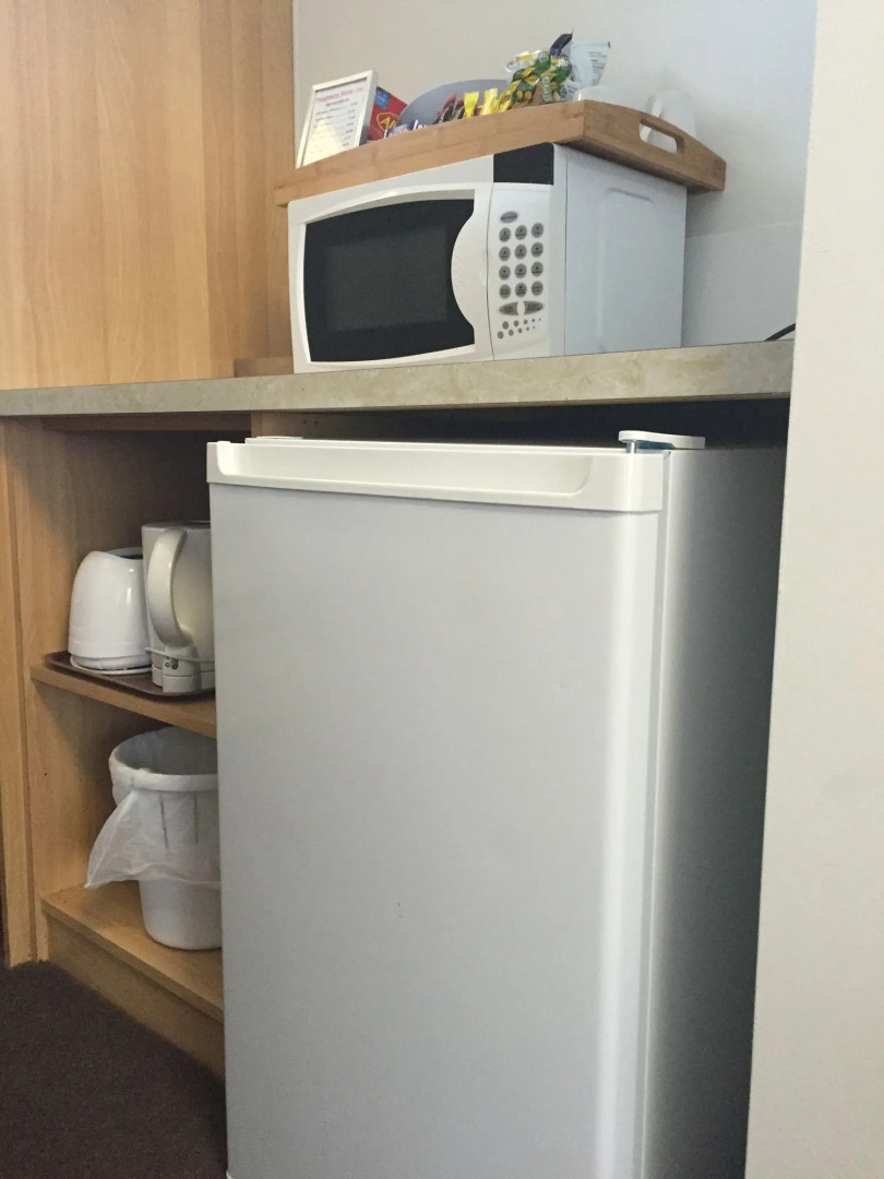 Ploughmans Motor Inn