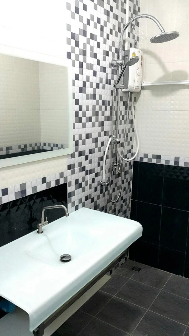 Rurtark Rakturr At 8 Riew Boutique