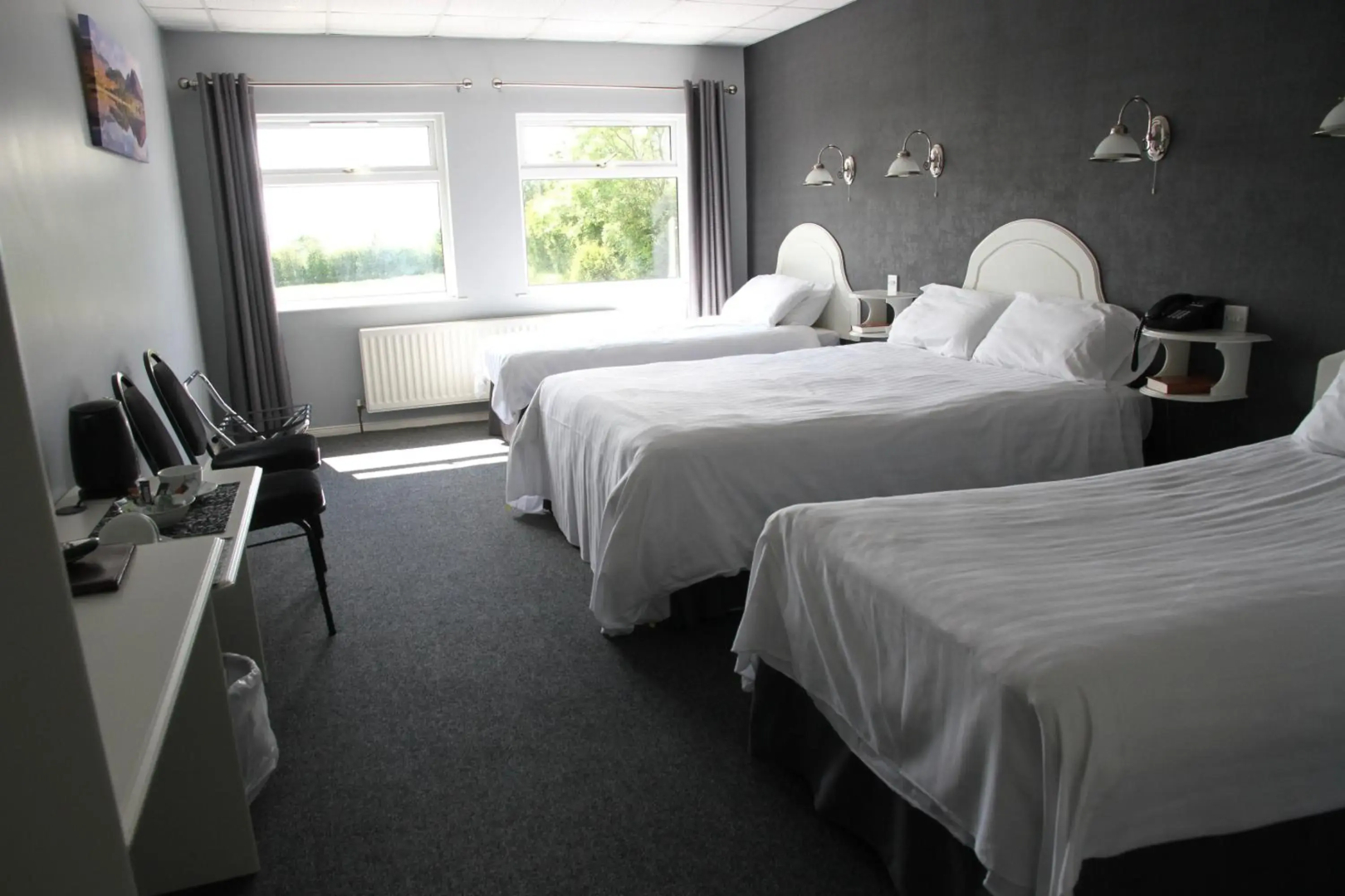 5 Corners Guest Inn