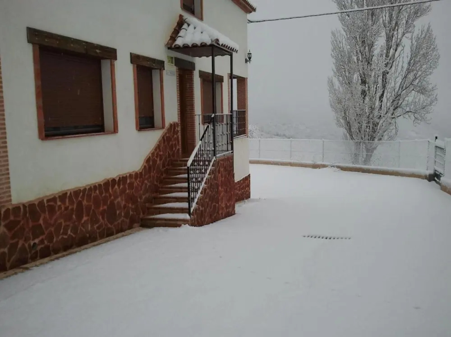 House With 6 Bedrooms in Albacete, With Wonderful Mountain View, Pool Access and Enclosed Garden