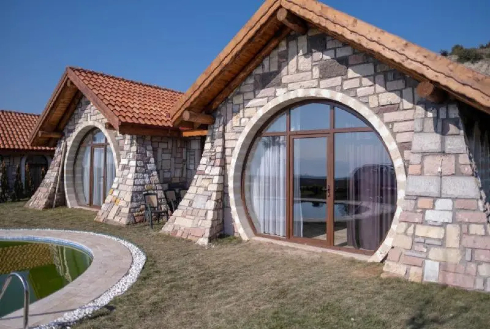 Iznik Tas Mahal Hobbit Evleri