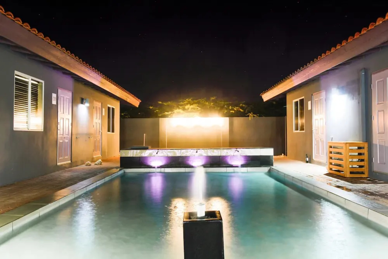 Palazzio Apartments & Studios