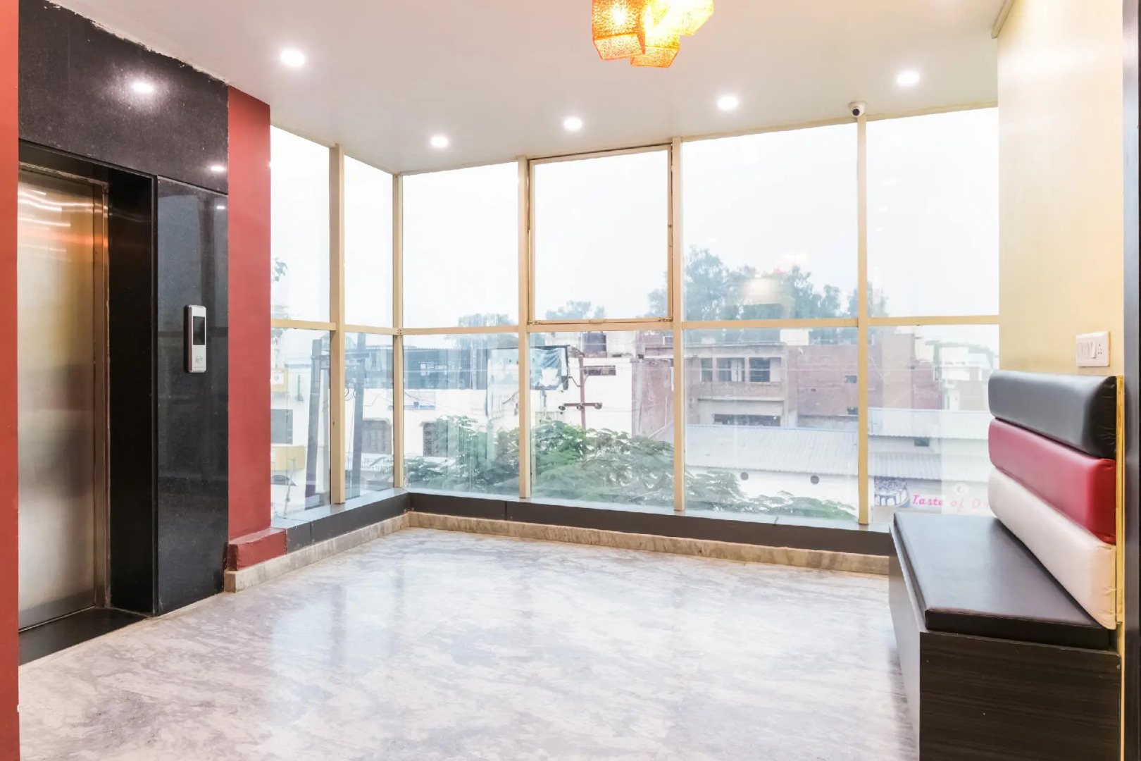 Capital O 66652 Hotel Manokamal