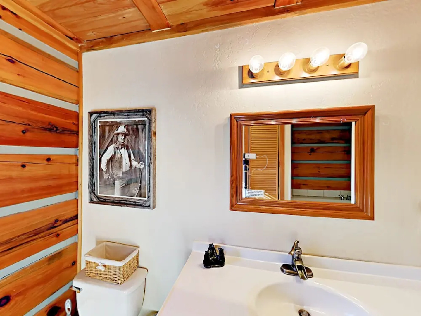 137 Panhandle Rd Cabin 3 Bedrooms 3 Bathrooms Cabin