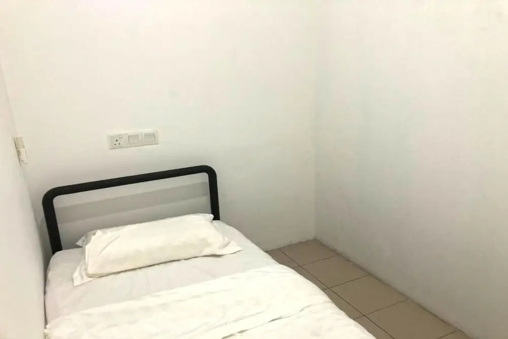 SPOT ON 90077 Cherry's Lodge