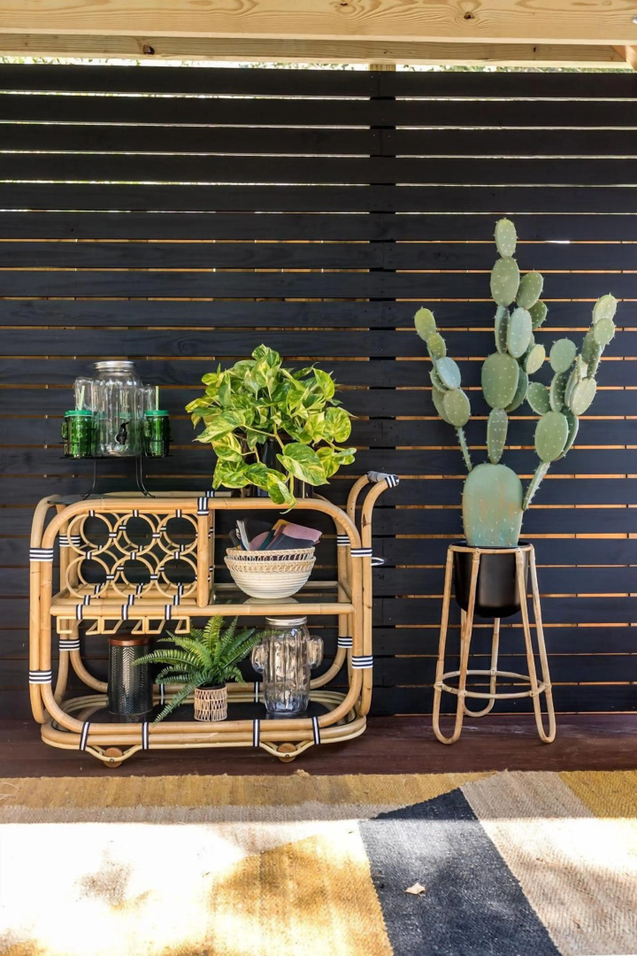 The White Dove Rockotel