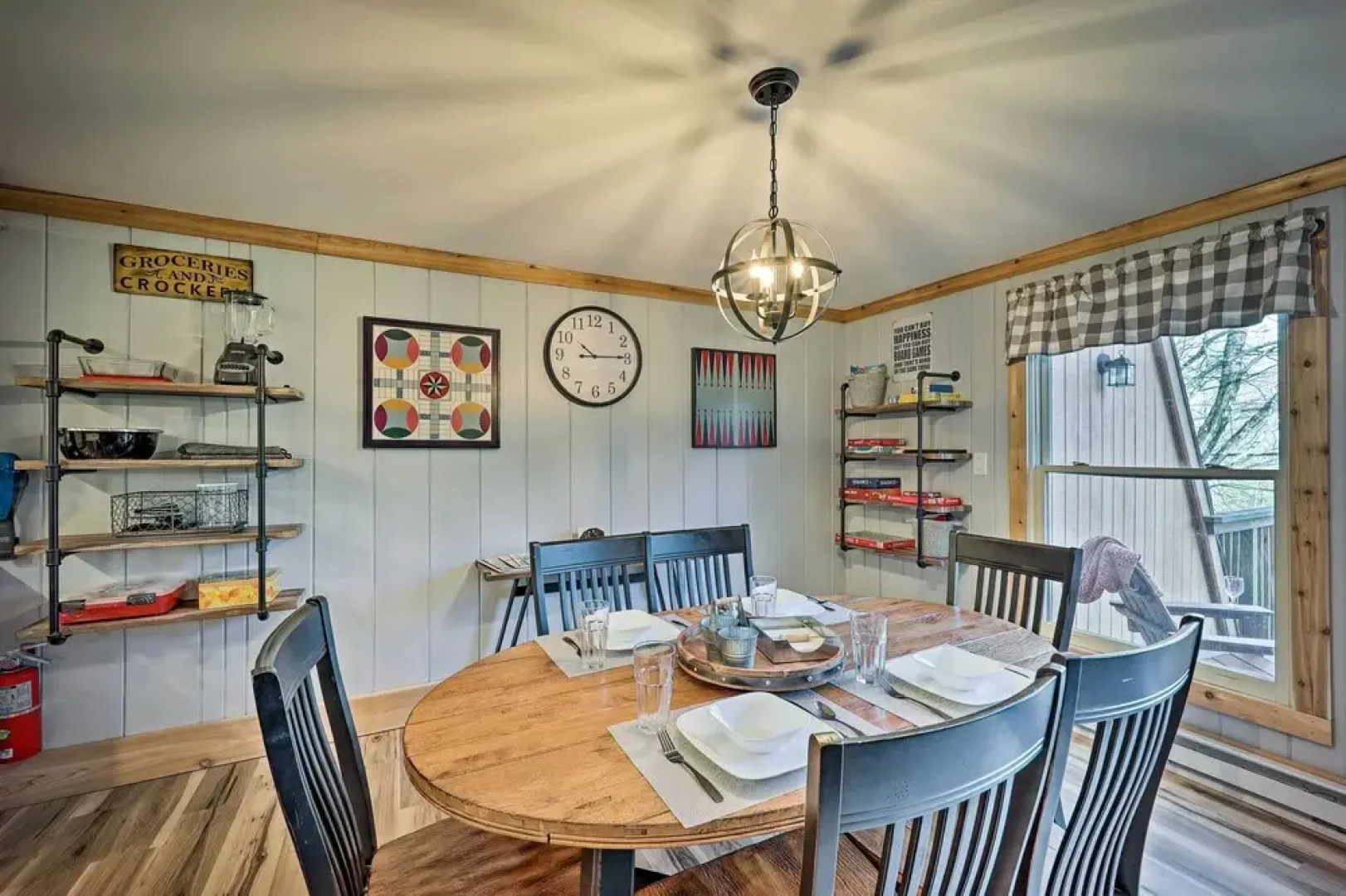 1 Mi to Skiing: Beech Mountain Condo w/ Fireplace!