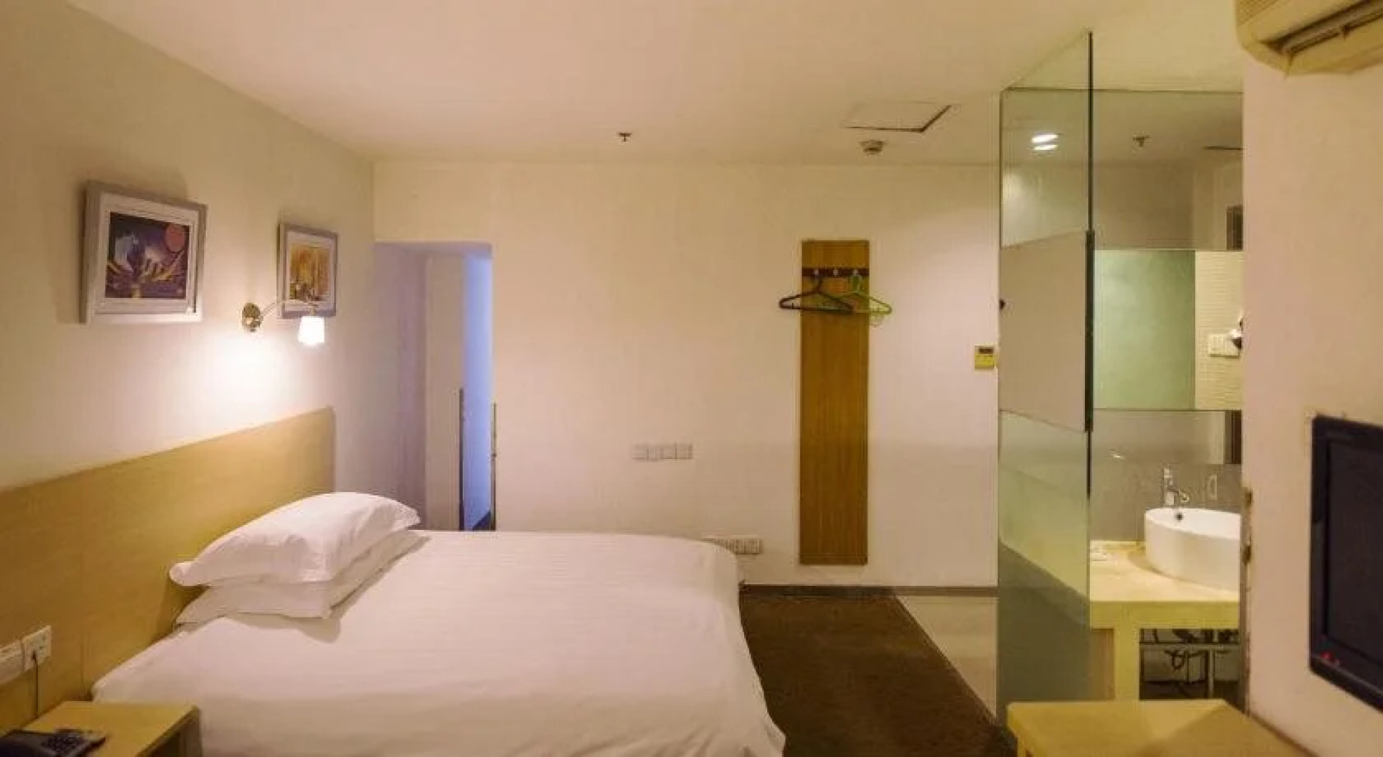 Qinhuangdao Zhongmei Hotel