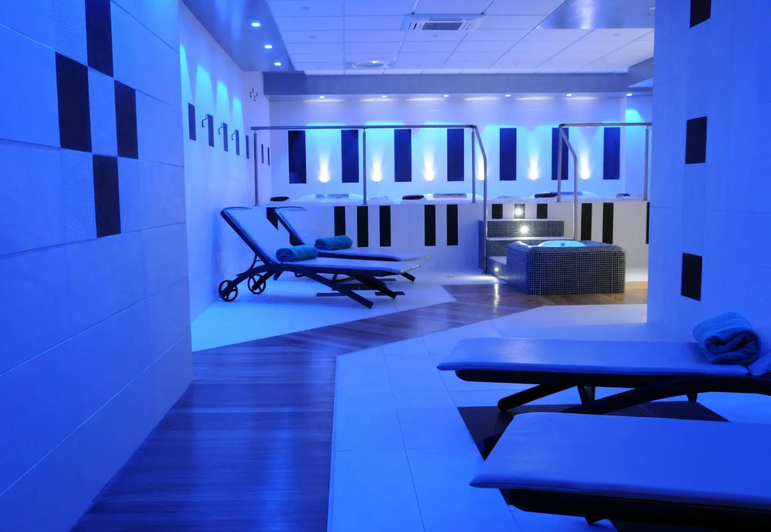 Marina Palace Hotel & Congress Hall