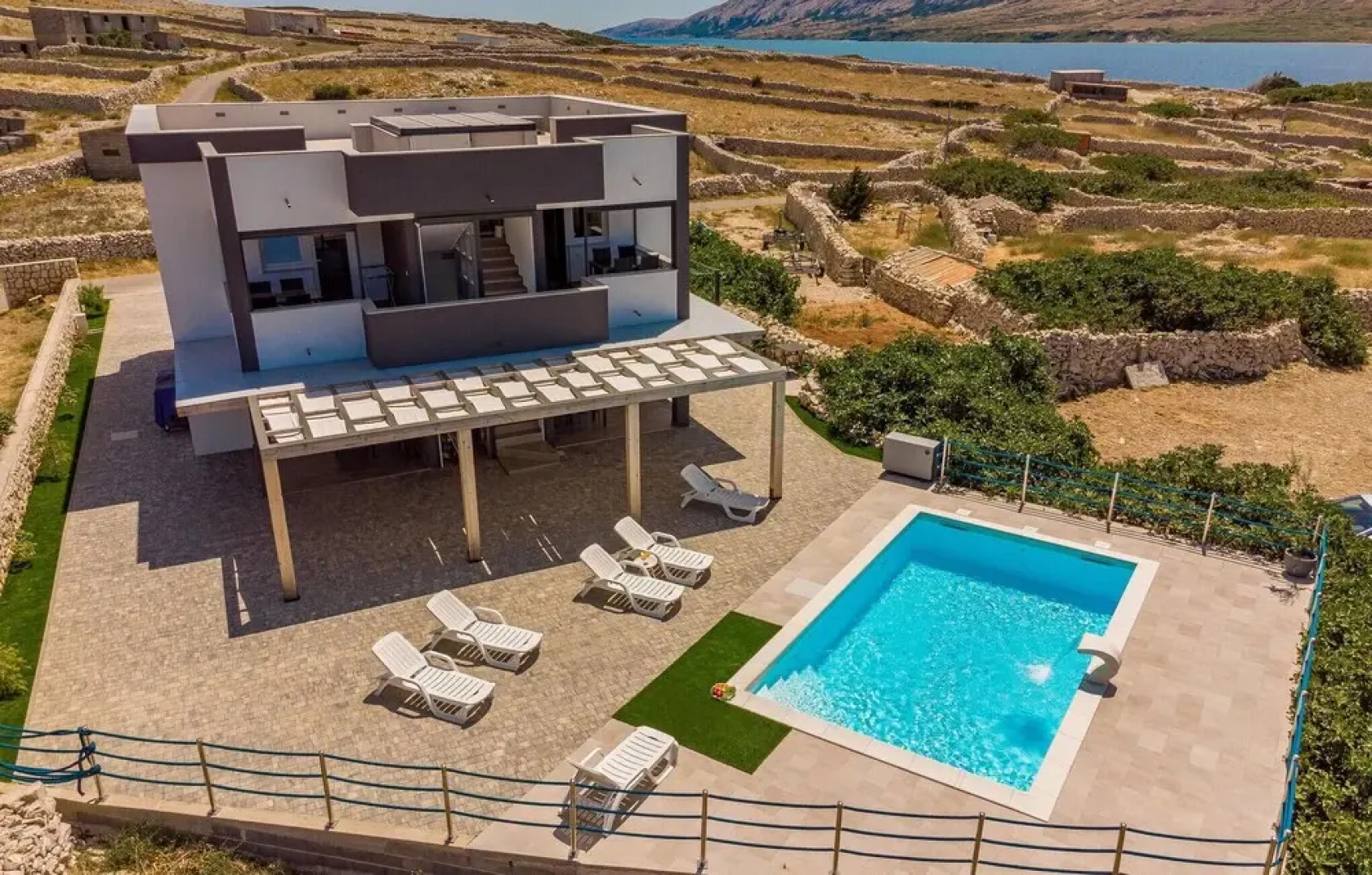 Beautiful Apartment in Kustici, Novalja With Outdoor Swimming Pool, Heated Swimming Pool and 2 Bedrooms