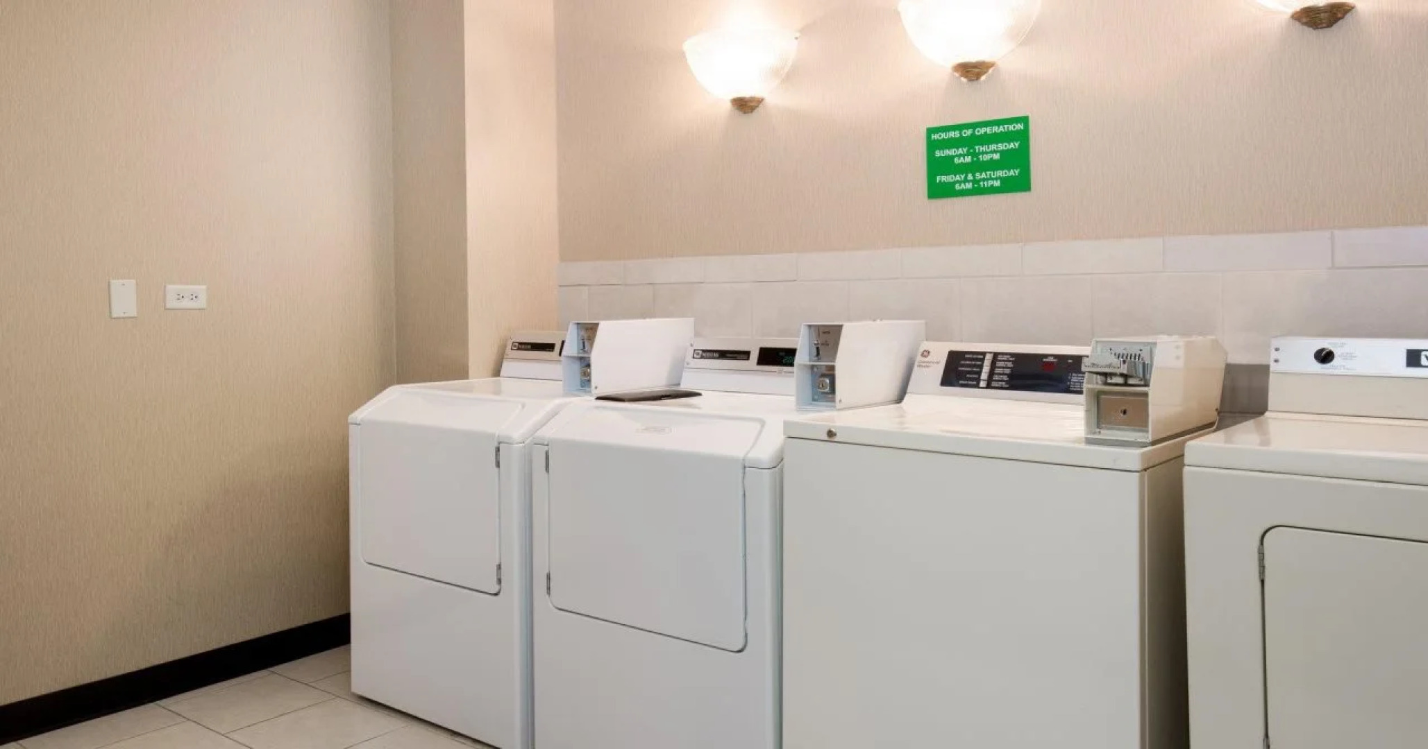 Holiday Inn Chicago Nw Crystal Lk Conv Ctr by IHG